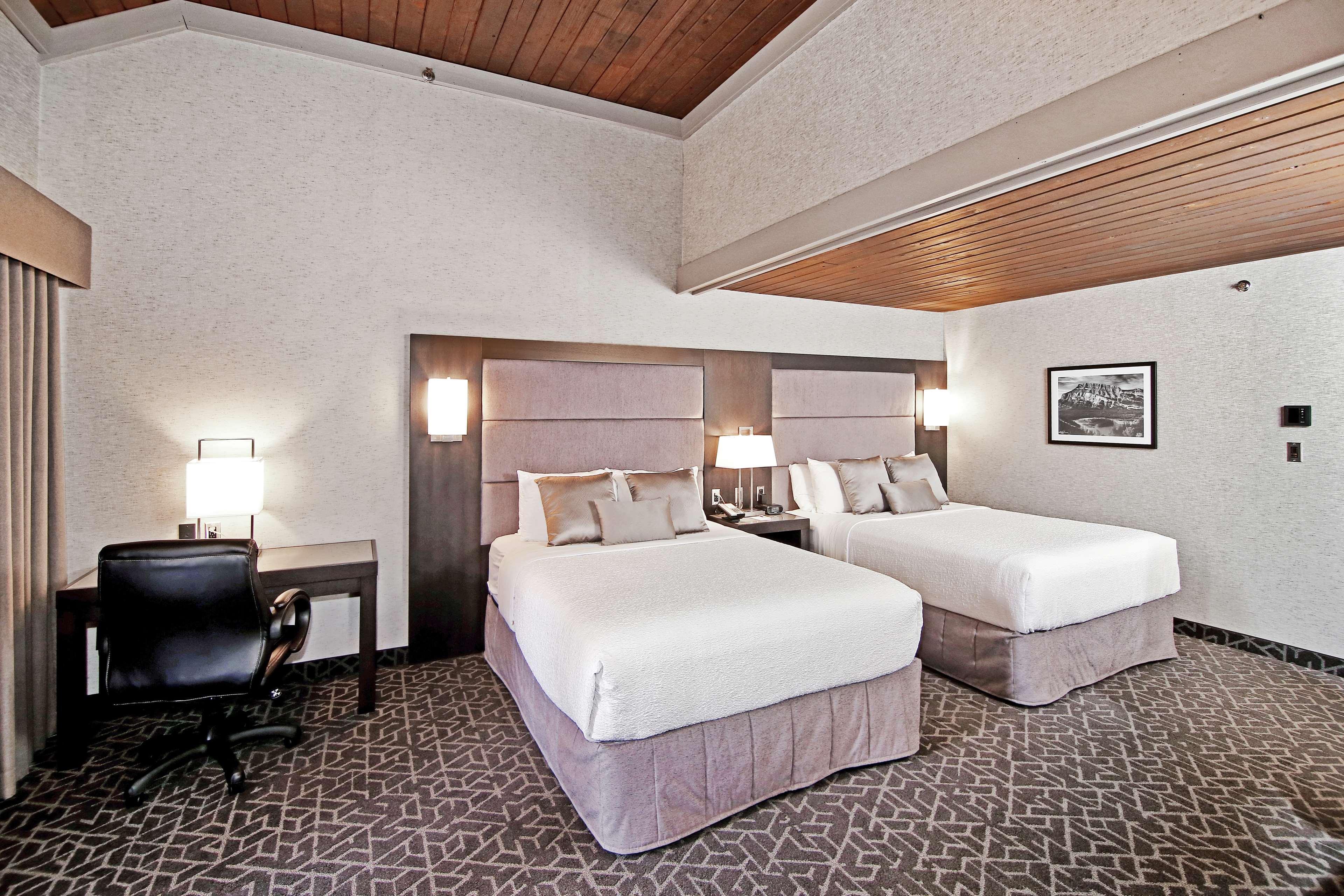 Best Western Plus Banff International Lodge Экстерьер фото