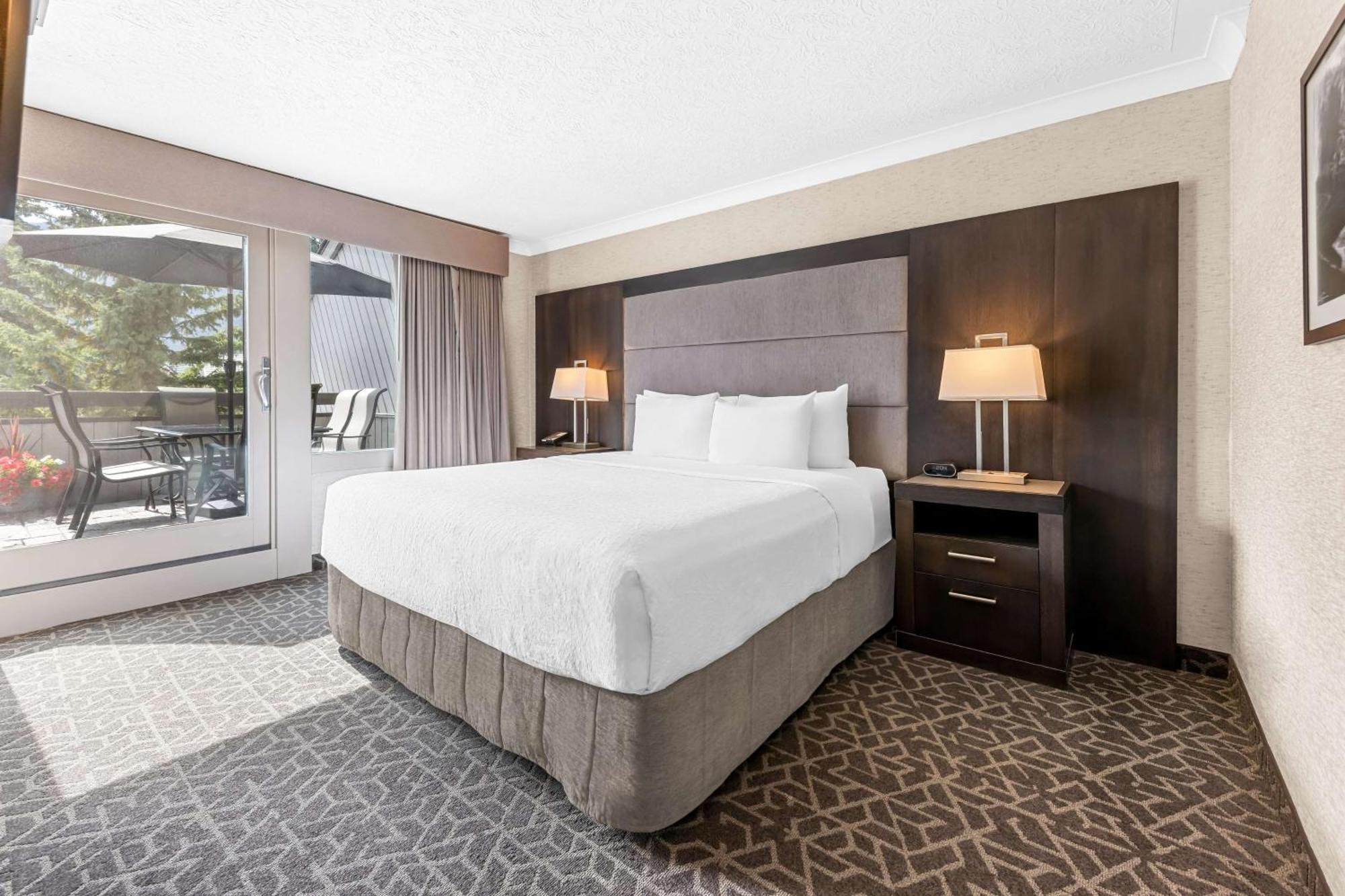 Best Western Plus Banff International Lodge Экстерьер фото