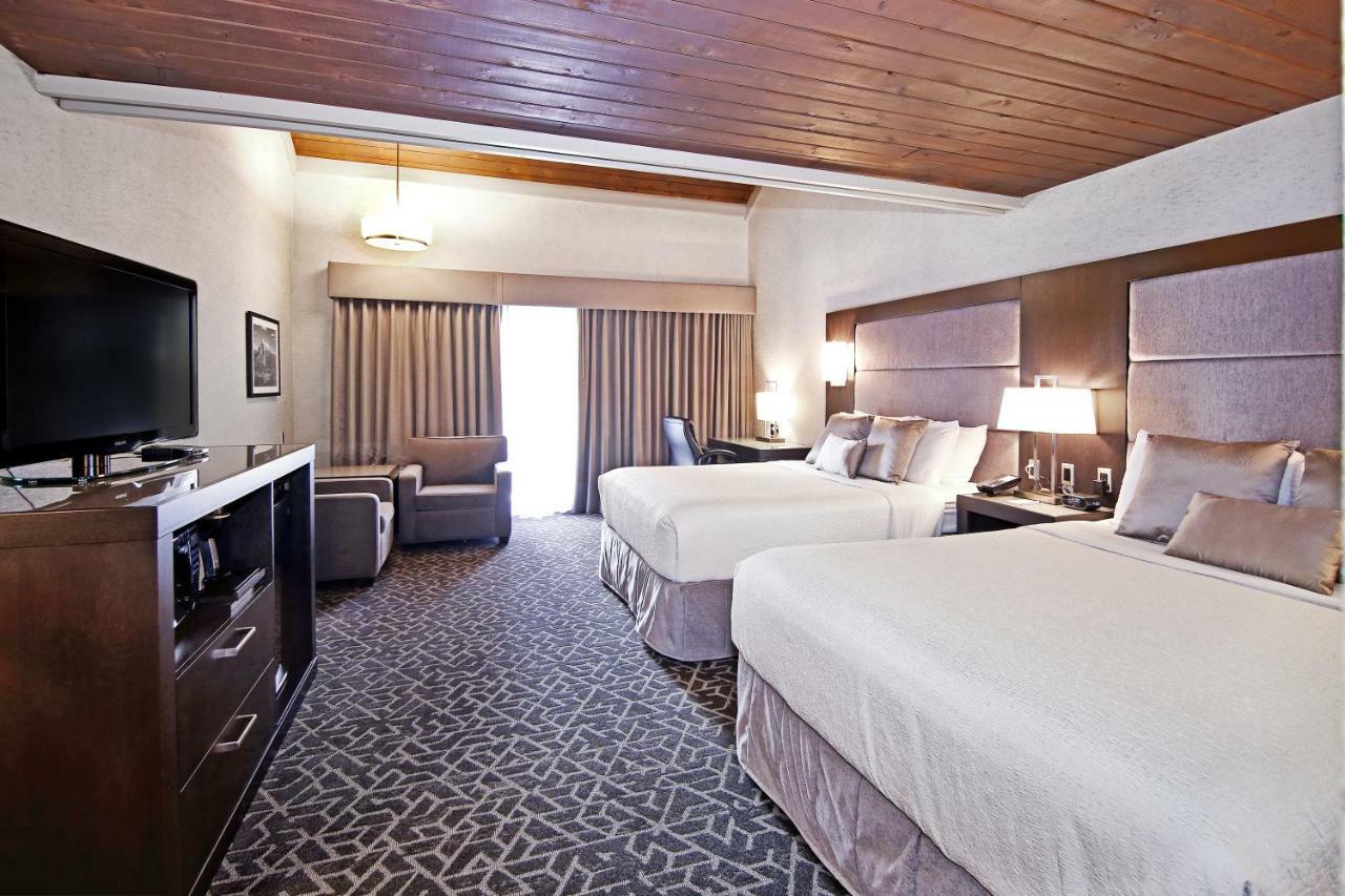 Best Western Plus Banff International Lodge Экстерьер фото