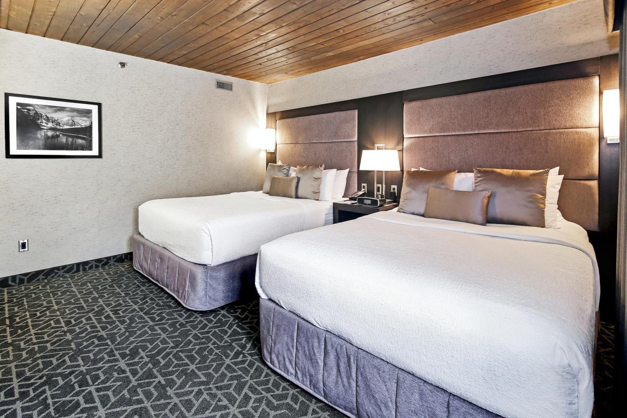 Best Western Plus Banff International Lodge Экстерьер фото