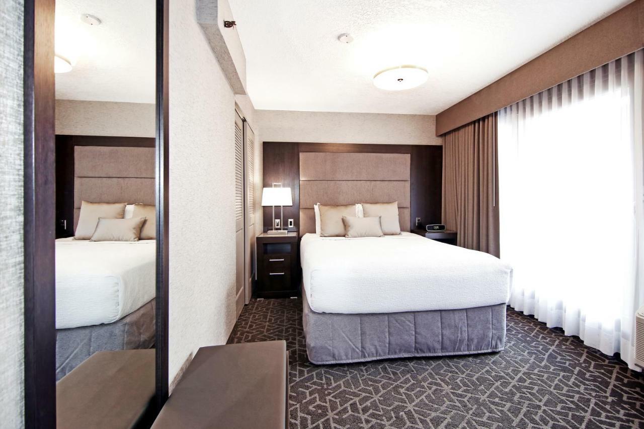 Best Western Plus Banff International Lodge Экстерьер фото