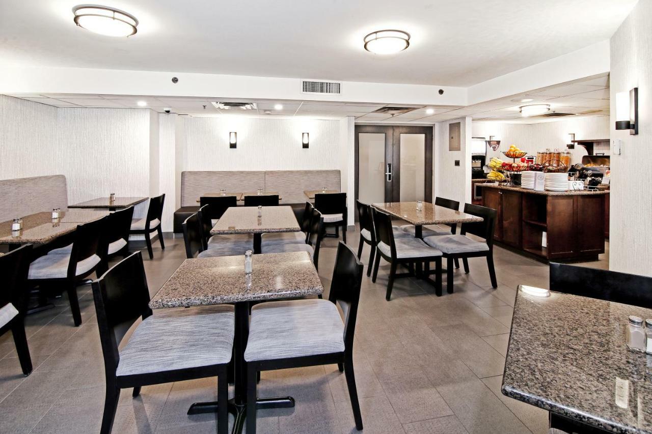 Best Western Plus Banff International Lodge Экстерьер фото